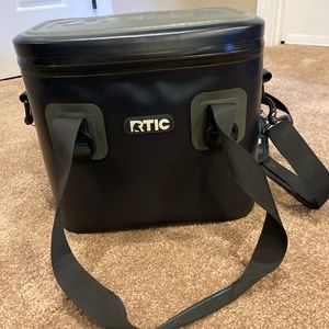 RTIC Soft Cooler